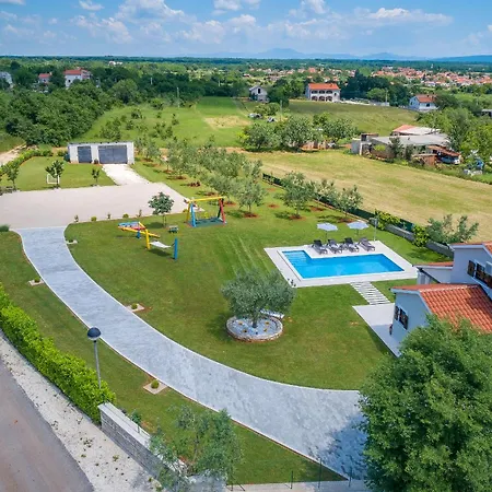 Casa de Férias House Zara Marčana