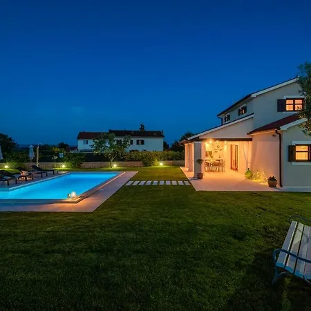 Casa de Férias House Zara Marčana