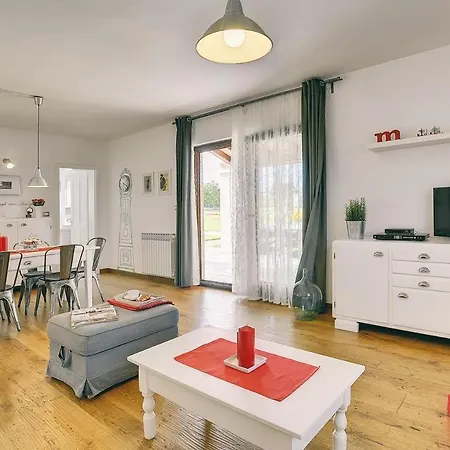 Casa de Férias House Zara Marčana