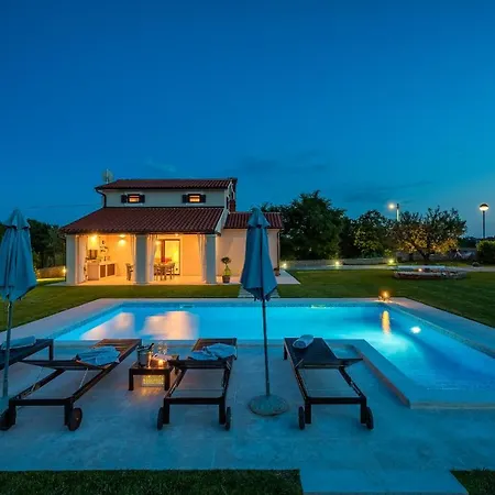 House Zara Casa de Férias Marčana