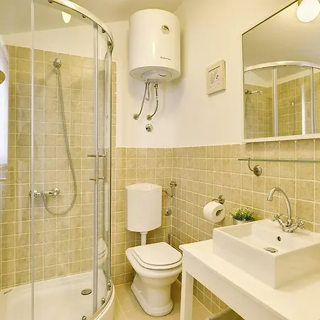 Holiday home Zara