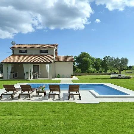 Zara Holiday home *